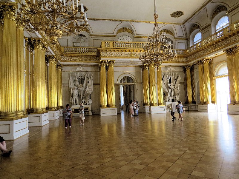 B (20) The Armorial Hall.JPG